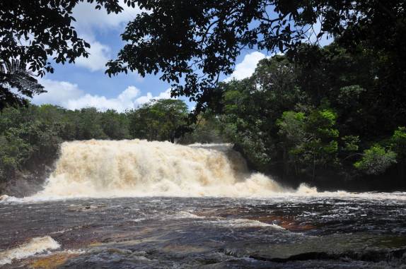 Cachoeira Iracema, em Presidente Figueiredo - AM